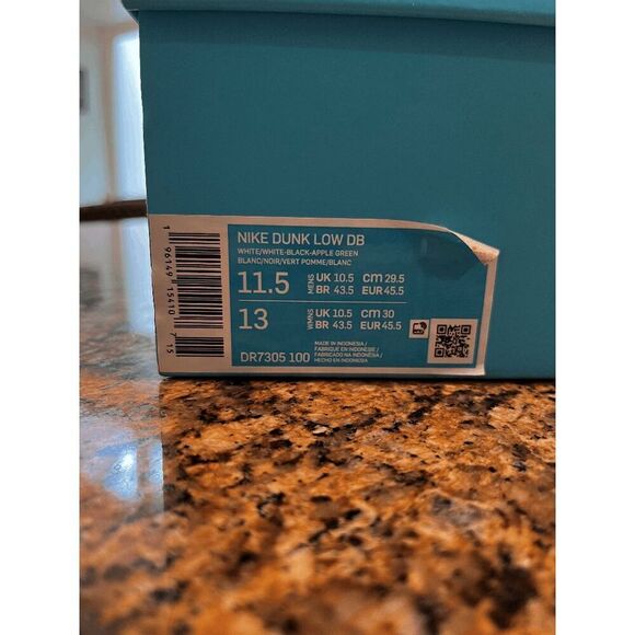 Nike Men's Dunk Low Doernbecher 2022 Sneakers - White/Green/Yellow 11.5 - Picture 5 of 13